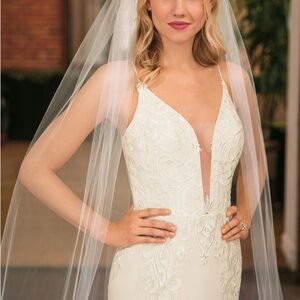Casablanca Bridal Ivory & White Lace - size 4